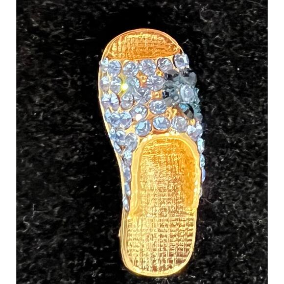 NWT Angie Designer Collection Blue Rhinestone Jeweled Slipper Sandal Brooch Pin - Picture 1 of 8